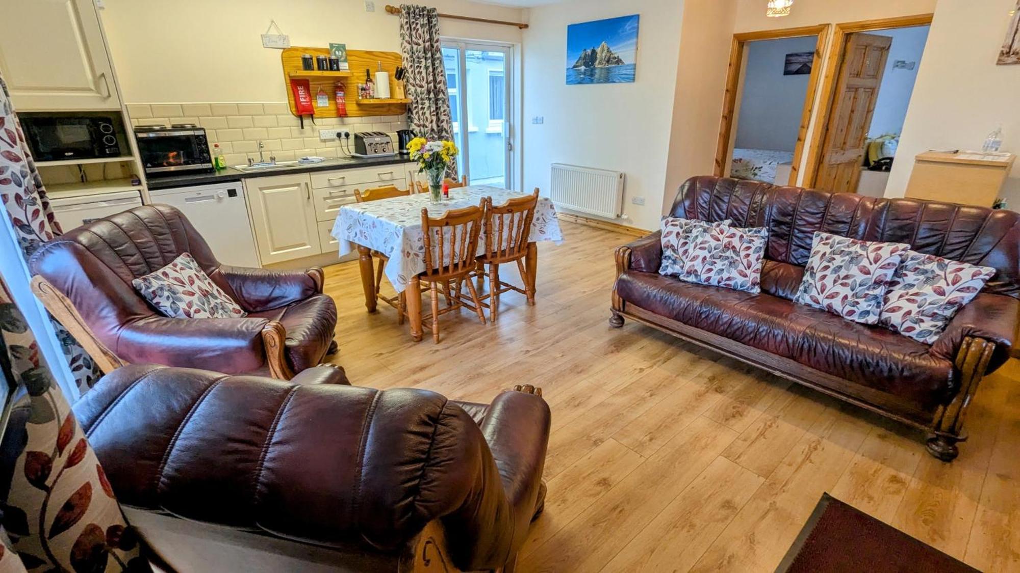 Skellig View Sunset Cliffs View Apartment Portmagee Extérieur photo