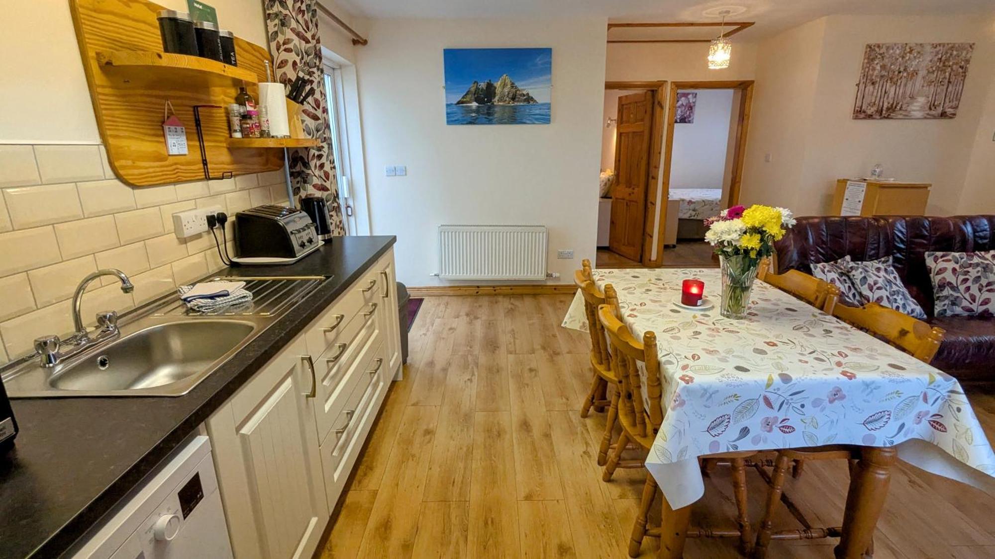 Skellig View Sunset Cliffs View Apartment Portmagee Extérieur photo
